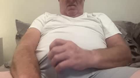 Snapshot of willieb777 chatting on 11, 10, 2025 willieb777 online show from 11, 10, 2025