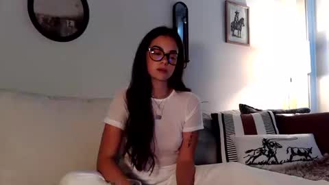 willowbelle online show from 17, 10, 2025
