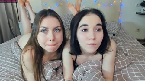 Amalia and Mia online show from 15, 1, 2025