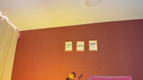 Wini Fer online show from 25, 11, 2025