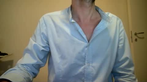 Snapshot of winston1414 chatting on 23, 5, 2026 JanCloud online show from 23, 5, 2026