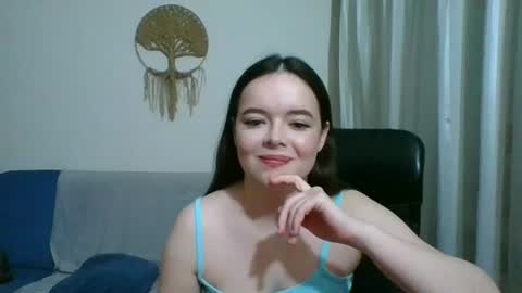 Snapshot of winter__white_rose chatting on 11, 6, 2026 Emma online show from 11, 6, 2026