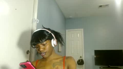 Chanel online show from 16, 2, 2025