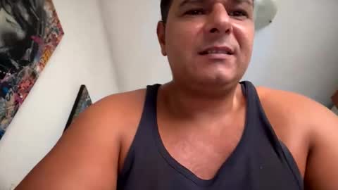 Snapshot of witebull83 chatting on 23, 9, 2025 Witebull online show from 23, 9, 2025