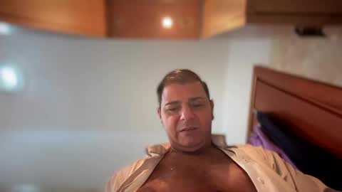 Snapshot of witebull83 chatting on 9, 2, 2026 Witebull online show from 9, 2, 2026