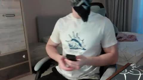 Snapshot of wizloverr chatting on 25, 5, 2026 WizLoverr online show from 25, 5, 2026
