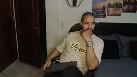 Snapshot of wncmodels chatting on 7, 1, 2025 Magnus Dark independent model online show from 7, 1, 2025