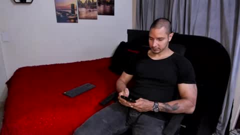 Snapshot of wncmodels chatting on 15, 4, 2026 Magnus Dark independent model online show from 15, 4, 2026