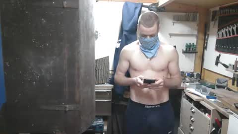 Snapshot of wolf021221 chatting on 21, 12, 2025 wolf021221 online show from 21, 12, 2025