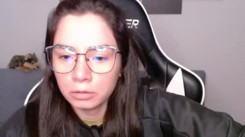Snapshot of wolfs_daughter chatting on 14, 6, 2026 Alex online show from 14, 6, 2026
