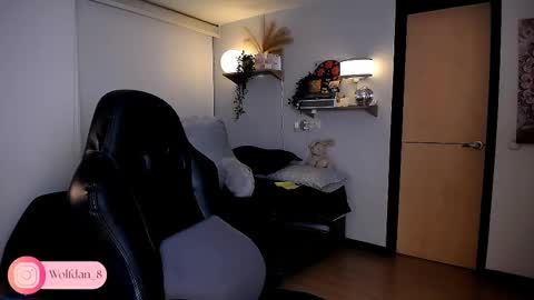   online show from 18, 9, 2025