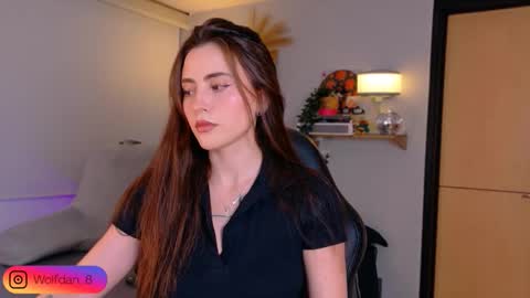   online show from 15, 12, 2025