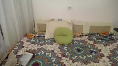 Snapshot of women_pleasures chatting on 7, 3, 2025 women_pleasures online show from 7, 3, 2025