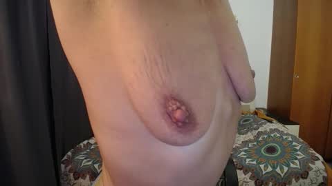 Snapshot of women_pleasures chatting on 20, 9, 2025 women_pleasures online show from 20, 9, 2025