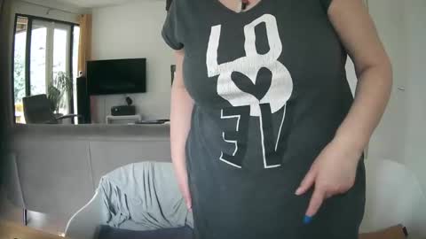 woodwurm and Snoeske online show from 5, 2, 2025