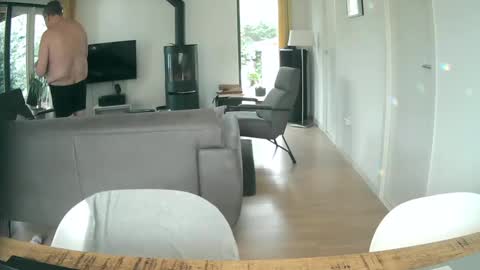 woodwurm and Snoeske online show from 8, 2, 2025