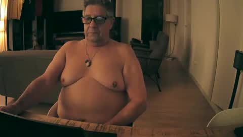 woodwurm and Snoeske online show from 19, 10, 2025