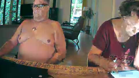 Snapshot of woodwurm chatting on 6, 5, 2026 woodwurm and Snoeske online show from 6, 5, 2026