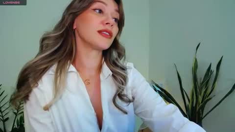 Snapshot of worldsbaby chatting on 26, 6, 2026 worldsbaby online show from 26, 6, 2026