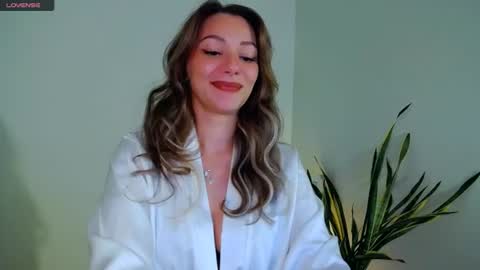 Snapshot of worldsbaby chatting on 5, 7, 2026 worldsbaby online show from 5, 7, 2026