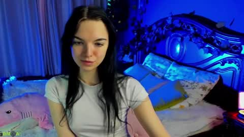 Evelin online show from 4, 4, 2026