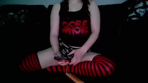 Snapshot of wutzurfavscrymovie chatting on 12, 10, 2025 wutzurfavscrymovie online show from 12, 10, 2025