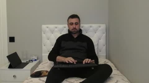 Mr. Lonely online show from 11, 4, 2026