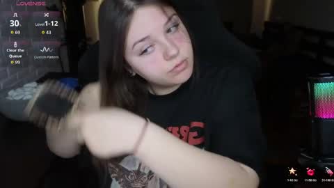 LOVE NERDS ONLY online show from 20, 4, 2026