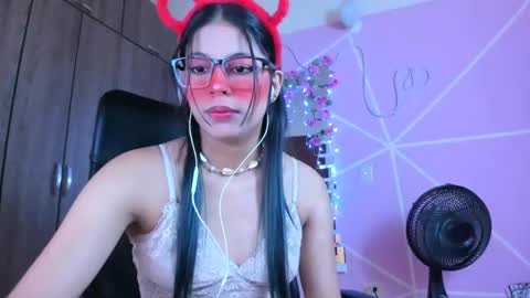 XALLYSONX online show from 28, 2, 2025