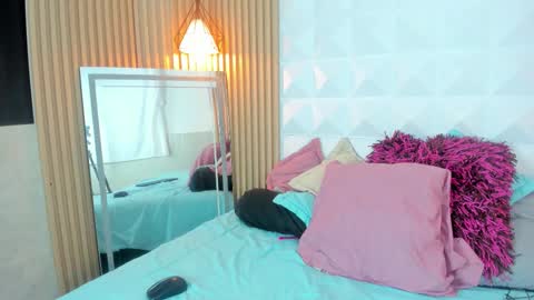 xamabtlee0107 online show from 18, 9, 2025