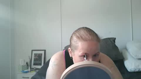 xbeautifulxliex online show from 14, 4, 2026