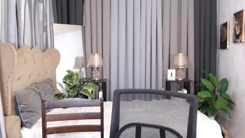 I LOVEE TO TRAVEL AROUND THE WORLD online show from 8, 3, 2025