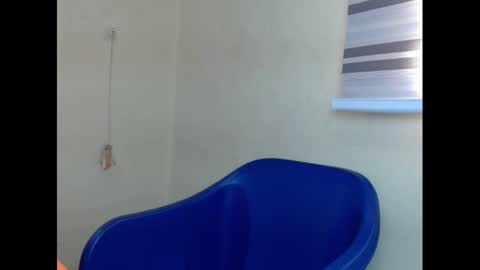 Snapshot of xcreamypussy chatting on 15, 1, 2025 xcreamypussy online show from 15, 1, 2025