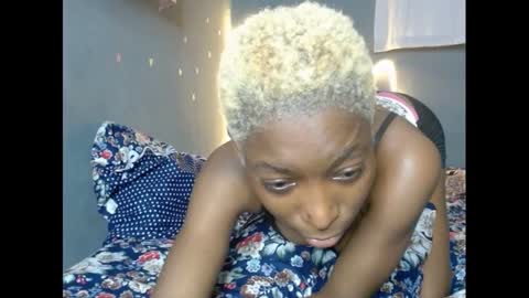 Snapshot of xcreamypussy chatting on 10, 2, 2025 xcreamypussy online show from 10, 2, 2025