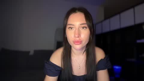 XCuteXbunny online show from 2, 11, 2025