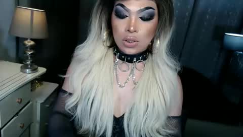 Zhavia online show from 26, 11, 2025