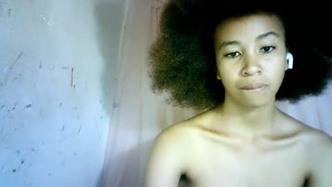 Snapshot of xenna610827 chatting on 18, 2, 2025 xenna610827 online show from 18, 2, 2025