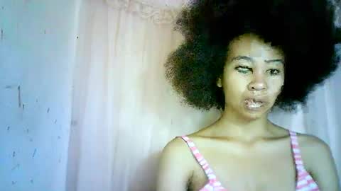 Snapshot of xenna610827 chatting on 6, 3, 2025 xenna610827 online show from 6, 3, 2025