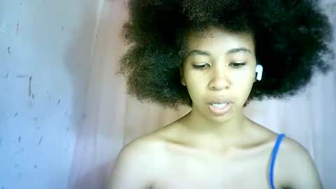 Snapshot of xenna610827 chatting on 6, 3, 2025 xenna610827 online show from 6, 3, 2025