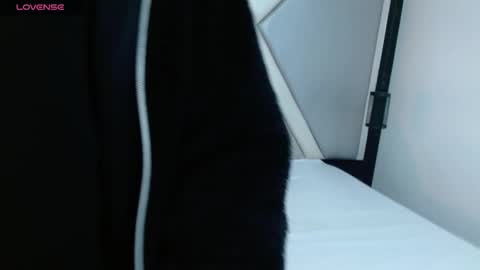 Snapshot of xhotdesire_fx chatting on 7, 3, 2025 Marco and Veronica online show from 7, 3, 2025