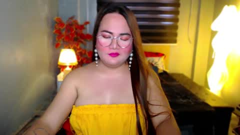 Snapshot of xhotlaurax chatting on 1, 12, 2025 xhotlaurax online show from 1, 12, 2025