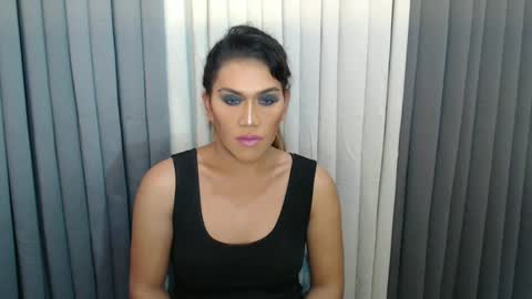 Snapshot of xhugejerkingtransx chatting on 1, 1, 2025 GWEN THOMPSON ....... online show from 1, 1, 2025