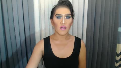 Snapshot of xhugejerkingtransx chatting on 25, 1, 2025 GWEN THOMPSON ....... online show from 25, 1, 2025