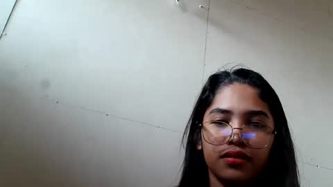 Snapshot of xiaomeee chatting on 27, 10, 2025 xiaomeee online show from 27, 10, 2025