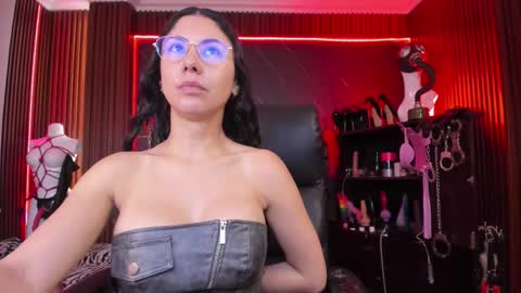 XiaQueen   I M online show from 28, 10, 2025