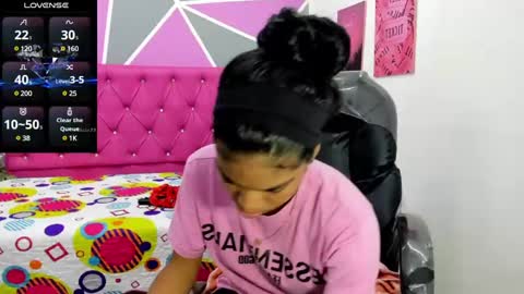 Ximena Ruiz  online show from 2, 3, 2025