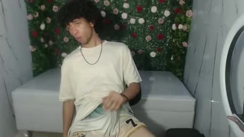 Snapshot of xion_ez chatting on 1, 11, 2025 xion_ez online show from 1, 11, 2025