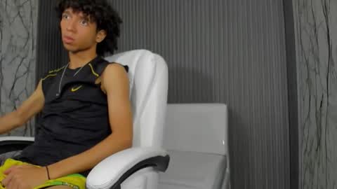 Snapshot of xion_ez chatting on 4, 11, 2025 xion_ez online show from 4, 11, 2025