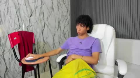 Snapshot of xion_ez chatting on 7, 11, 2025 xion_ez online show from 7, 11, 2025