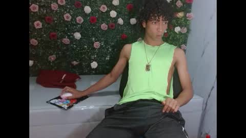 Snapshot of xion_ez chatting on 18, 11, 2025 xion_ez online show from 18, 11, 2025